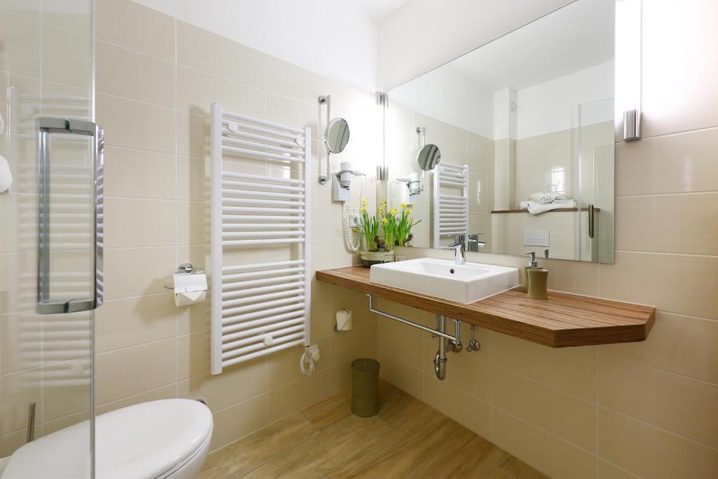 Hotel Kaiserpfalz Падерборн Стая снимка