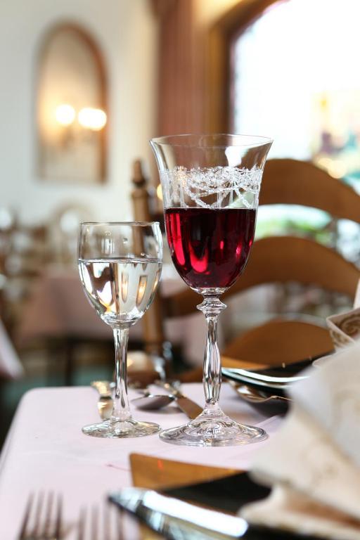 Hotel Kaiserpfalz Падерборн Екстериор снимка