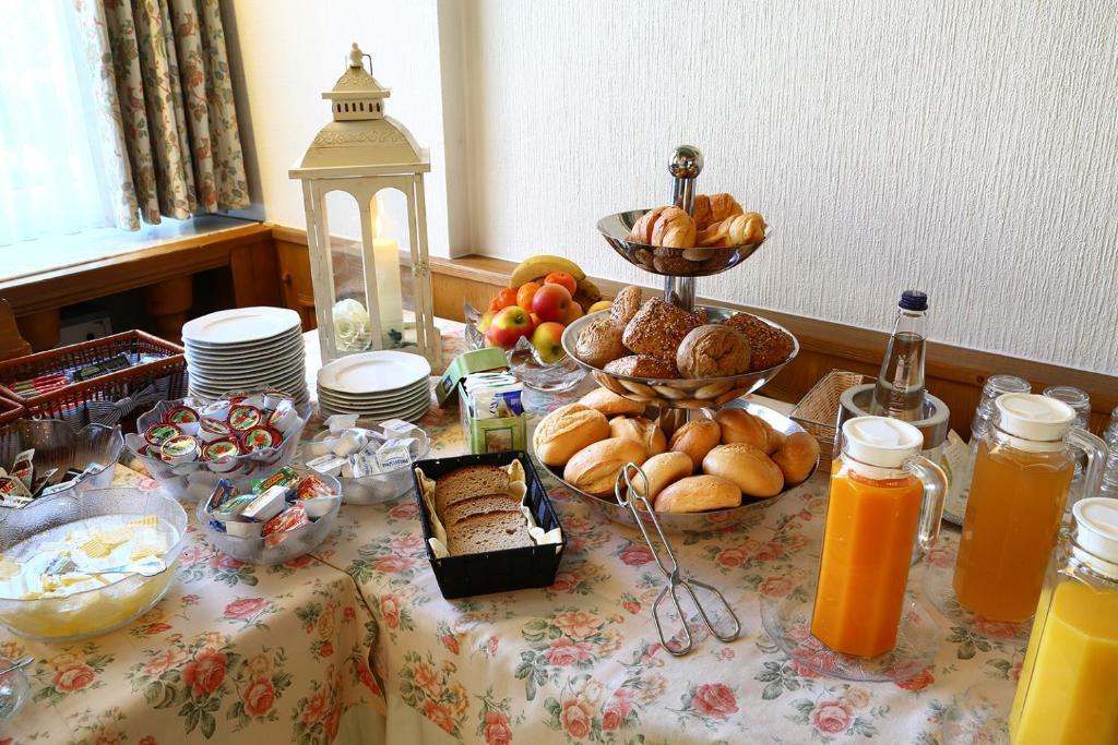 Hotel Kaiserpfalz Падерборн Екстериор снимка