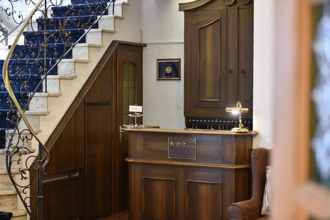 Hotel Kaiserpfalz Падерборн Екстериор снимка